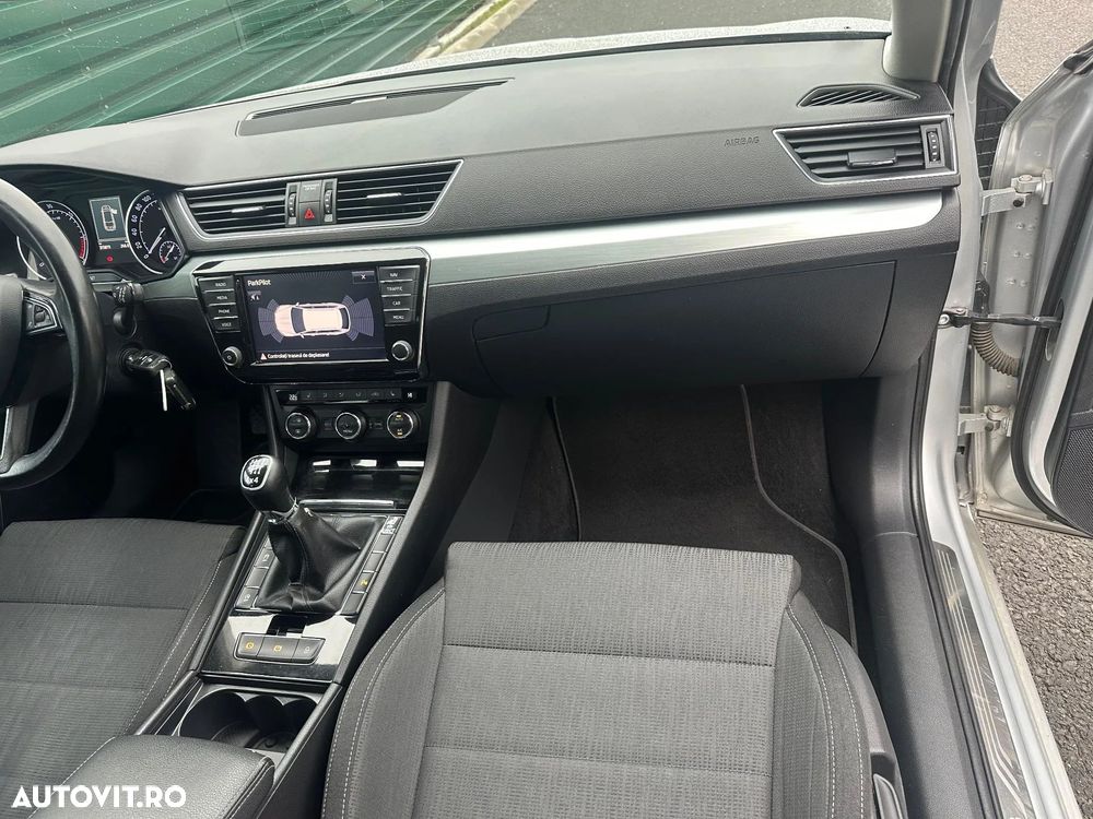 Skoda Superb 2.0 TDI 4X4 Style - 9