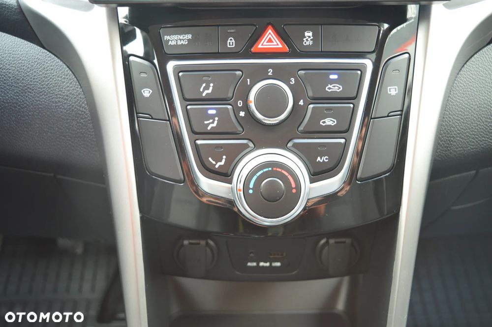 Hyundai i30 i30cw 1.4 Fifa World Cup Edition - 18