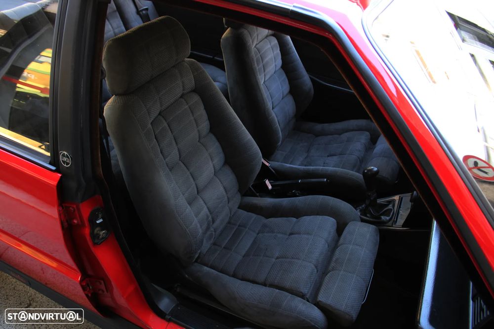 Lancia Delta 1.6 HF Turbo - 29