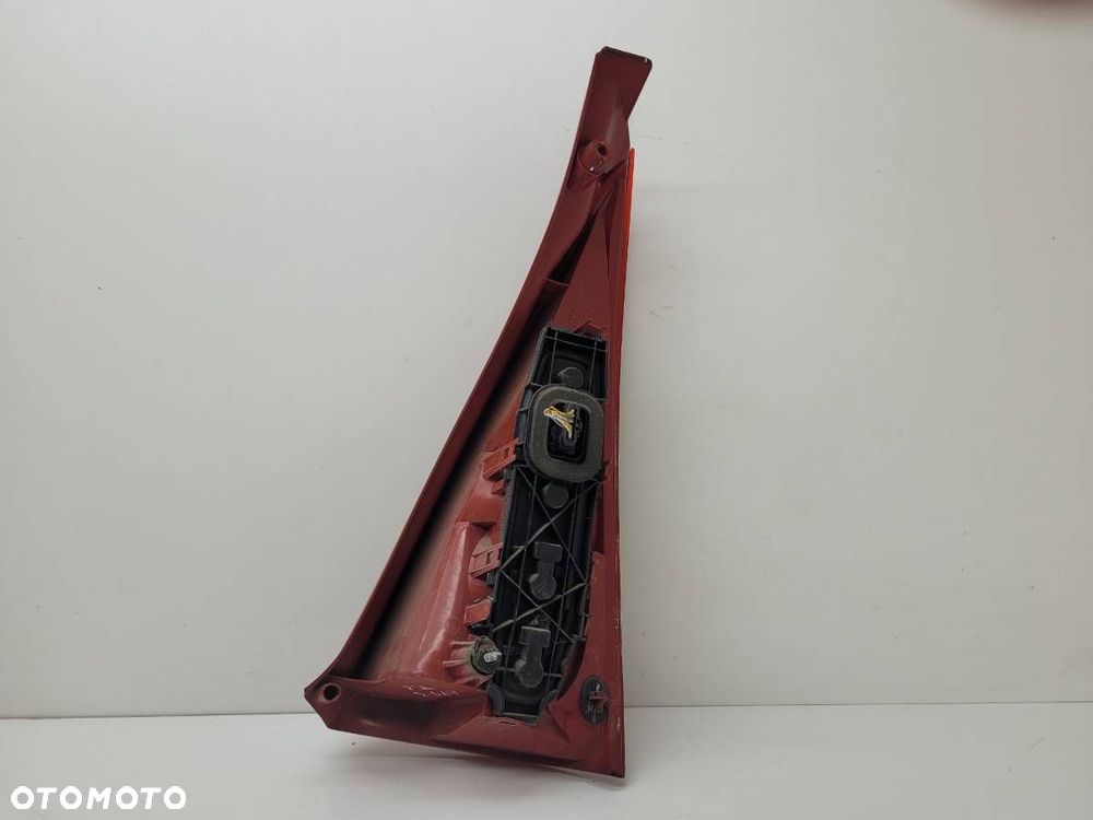LAMPA TYŁ TYLNA LEWA W BŁOTNIK CITROEN C3 I EU - 4