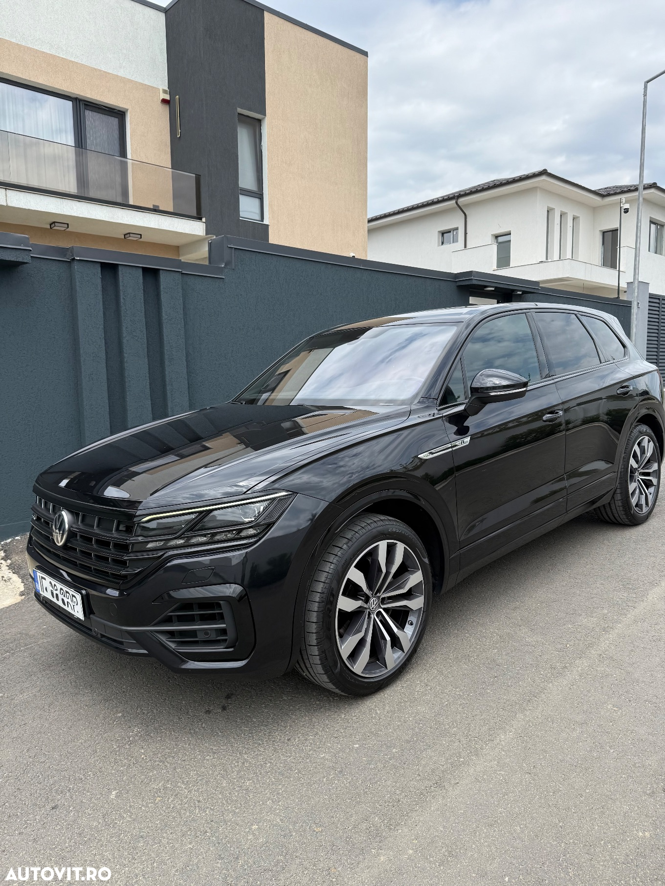 Volkswagen Touareg V6 TDI R-Style - 4