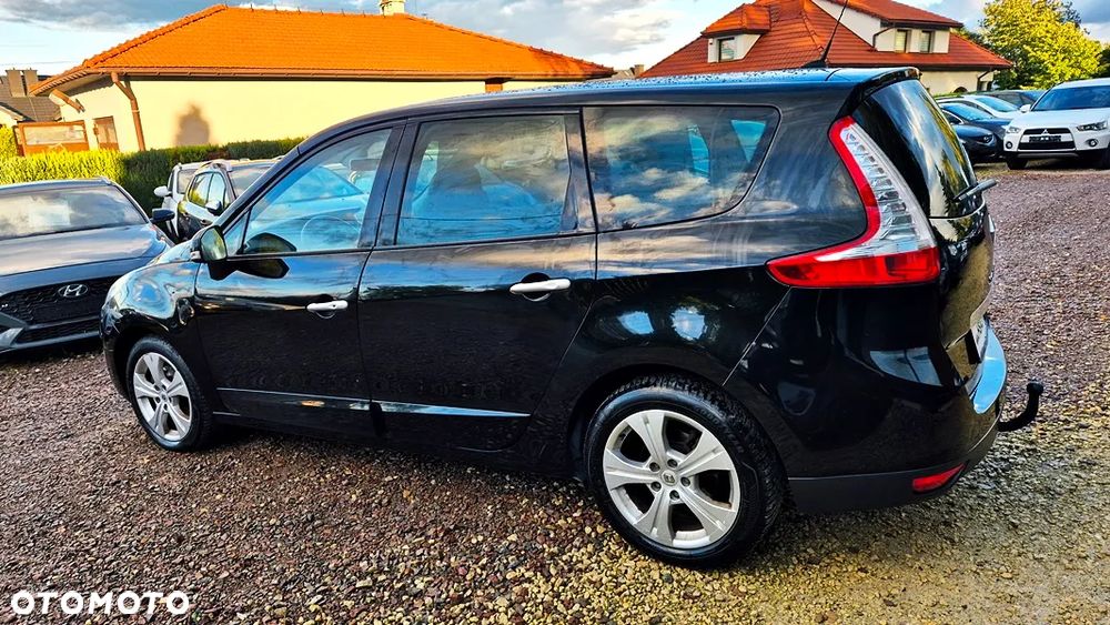 Renault Grand Scenic 2.0 16V 140 CVT Bose Edition - 16
