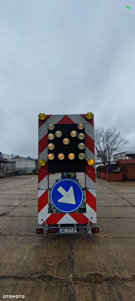 KNAUS Przyczepa sygnalizacyjna drogowa 650 kg - 9