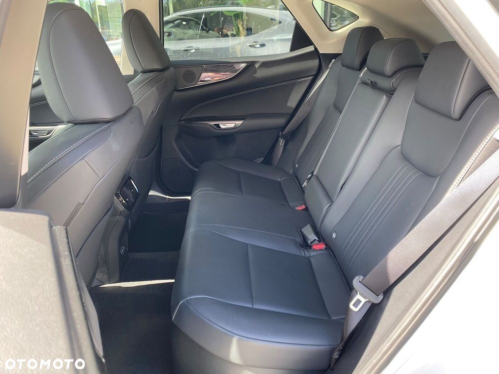 Lexus NX 350h Prestige 2WD - 7