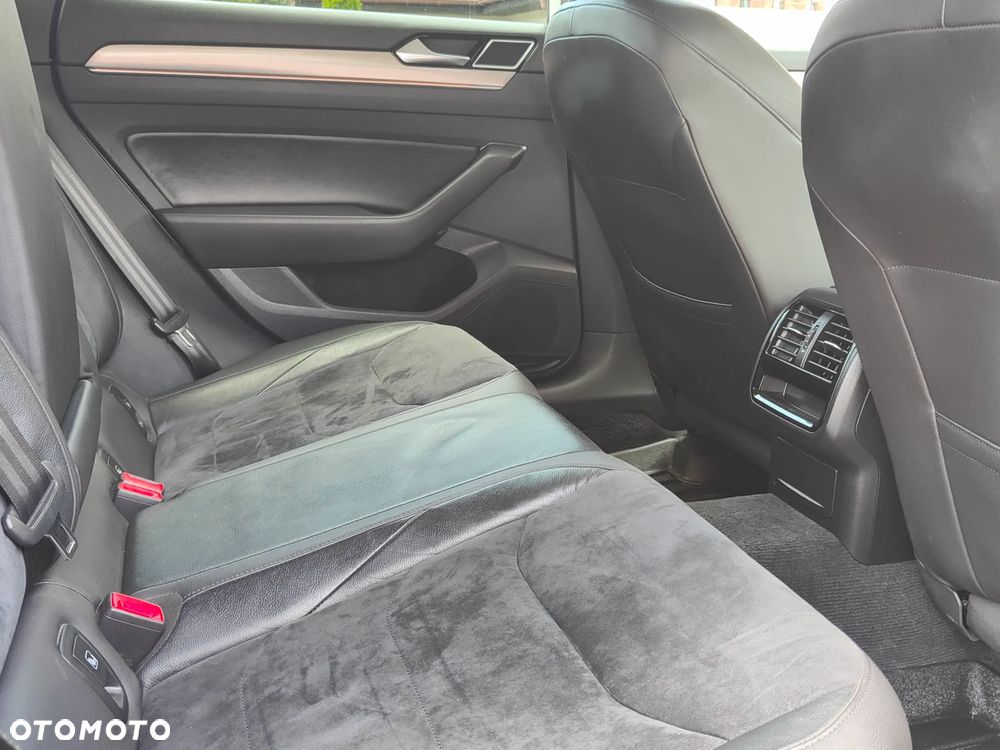 Volkswagen Arteon 2.0 TDI SCR Elegance DSG - 32