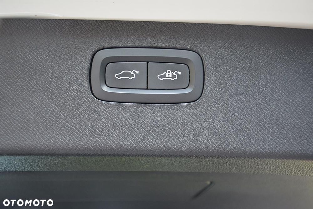 Volvo XC 90 - 36