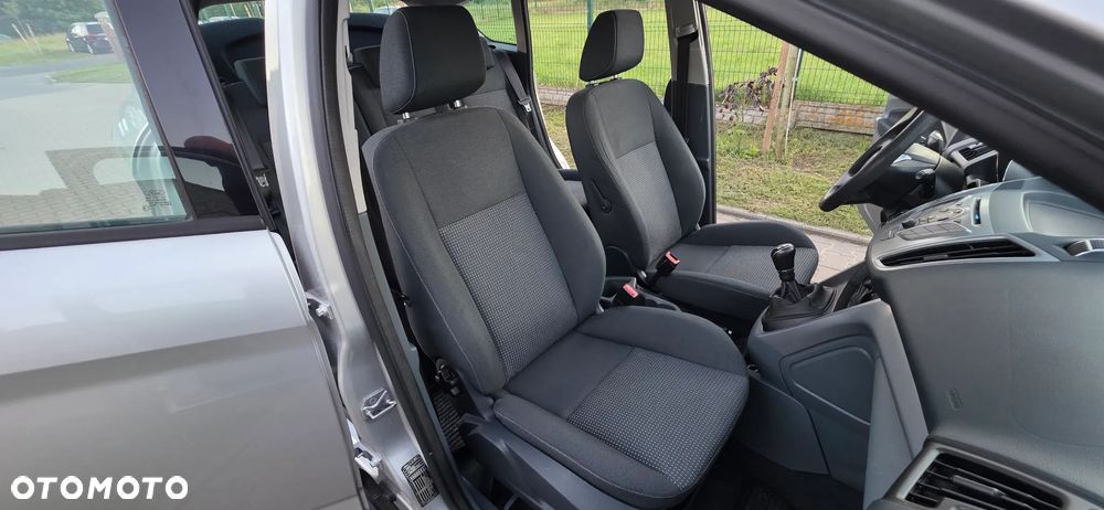 Ford C-MAX - 19