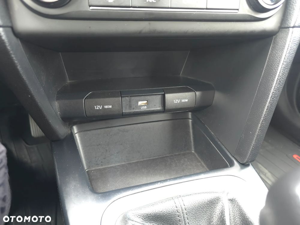 Kia Ceed 1.6 CRDi SCR L Business Line - 26