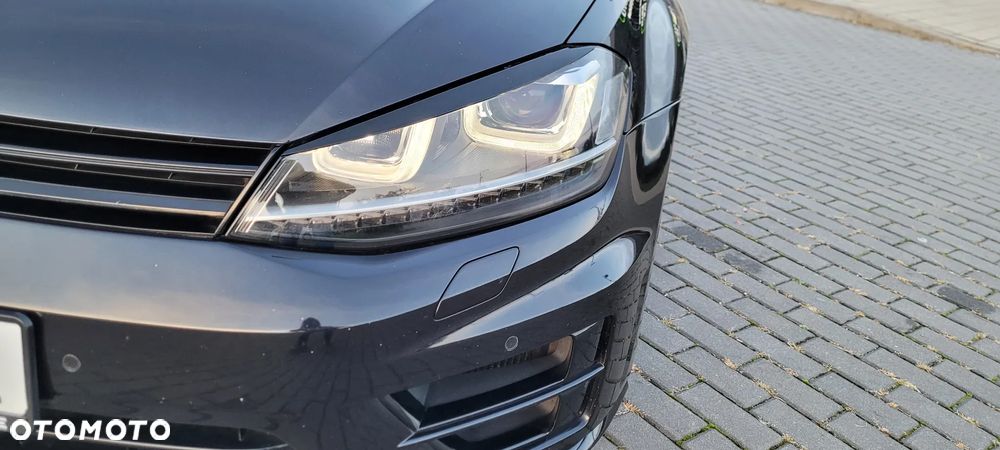 Volkswagen Golf - 37