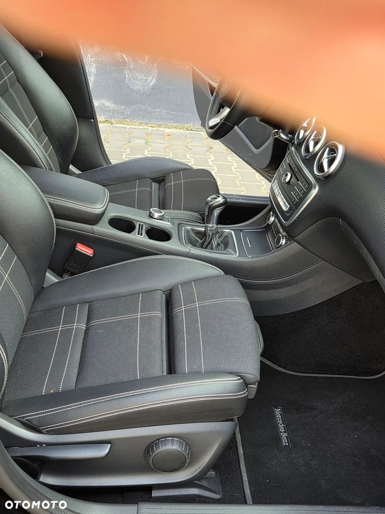 Mercedes-Benz Klasa A 200 Activity Edition - 14