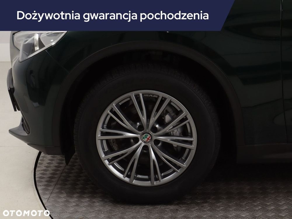 Alfa Romeo Stelvio - 17