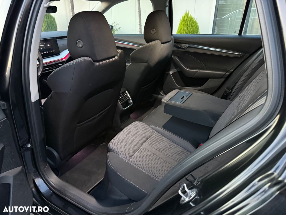 Skoda Octavia 2.0 TDI STYLE DSG - 10