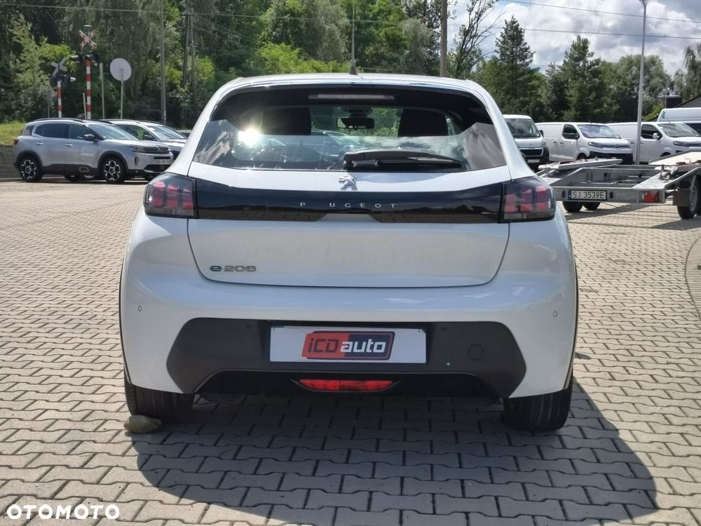 Peugeot 208 - 6