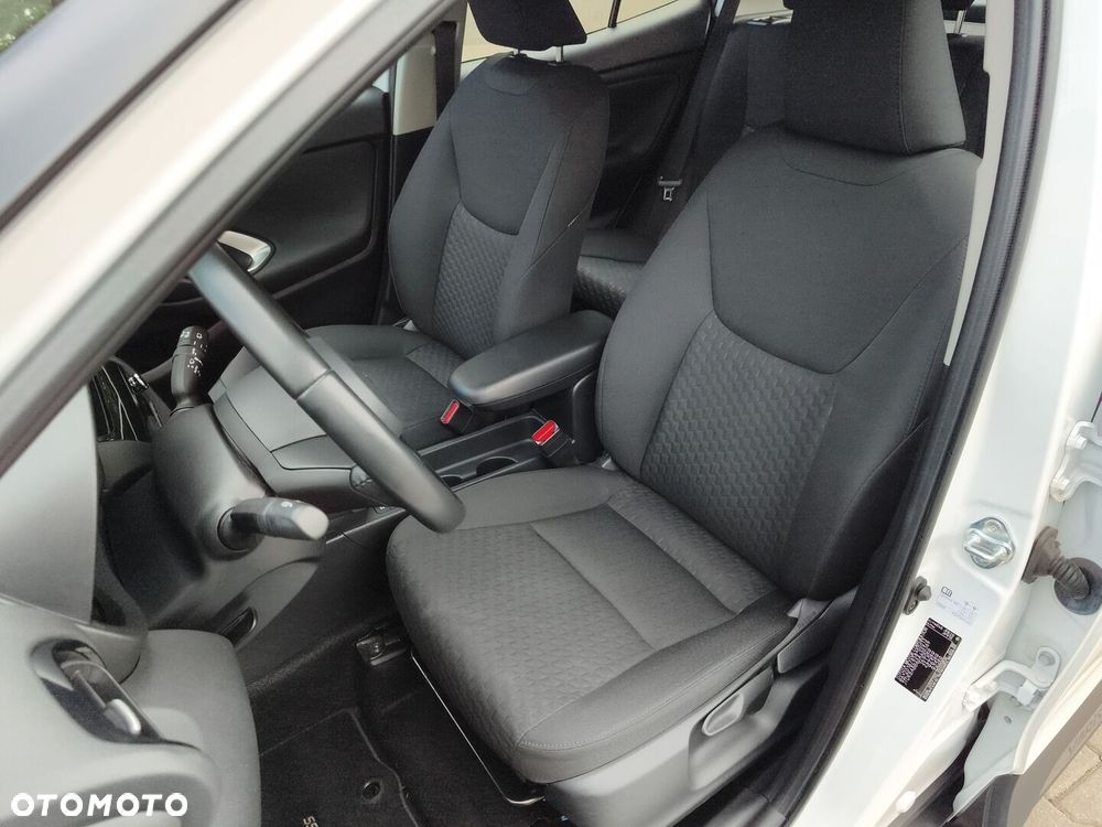 Toyota Yaris Cross - 18