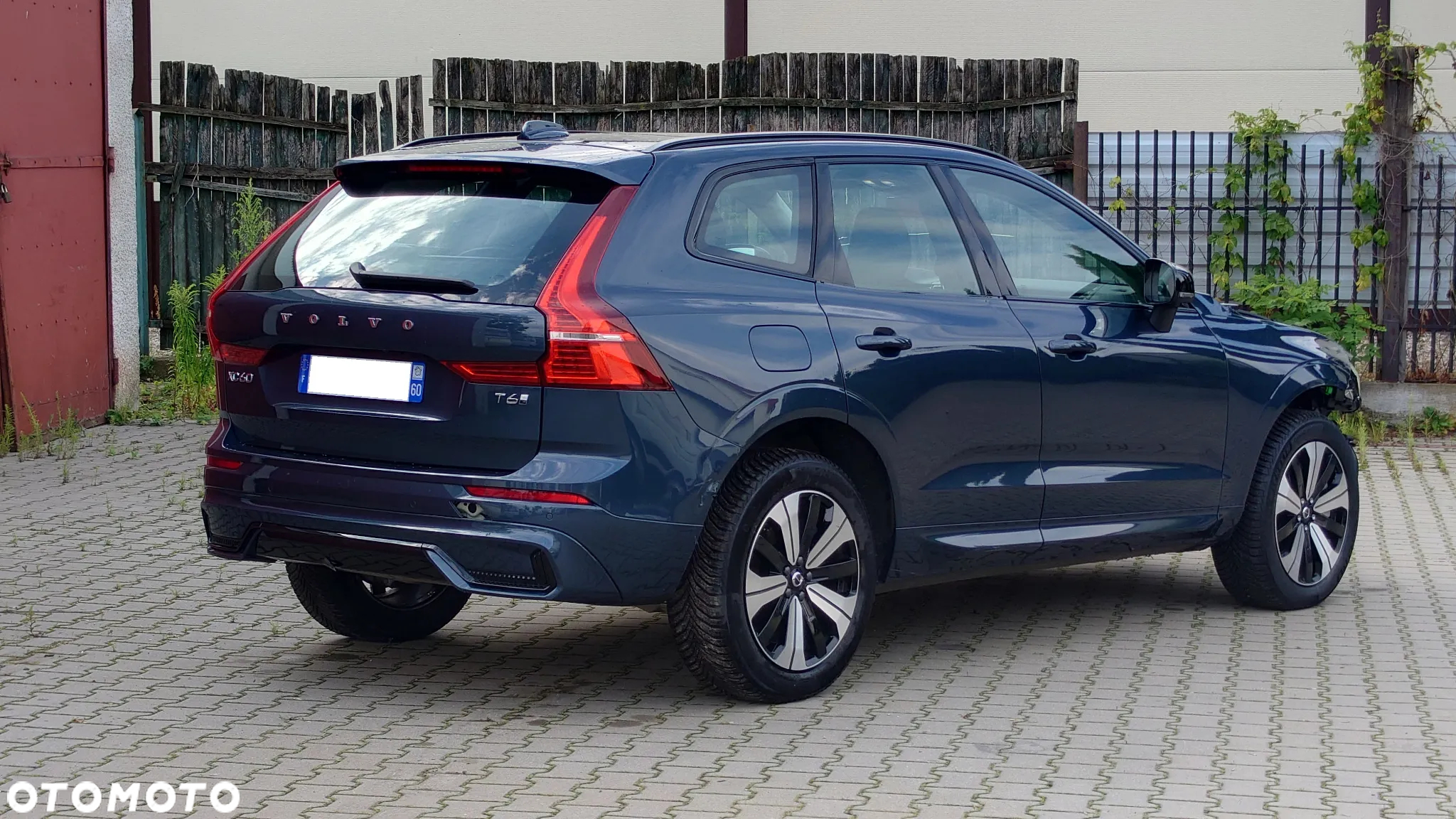Volvo XC 60 T6 AWD Plug-in Hybrid Plus Dark - 2