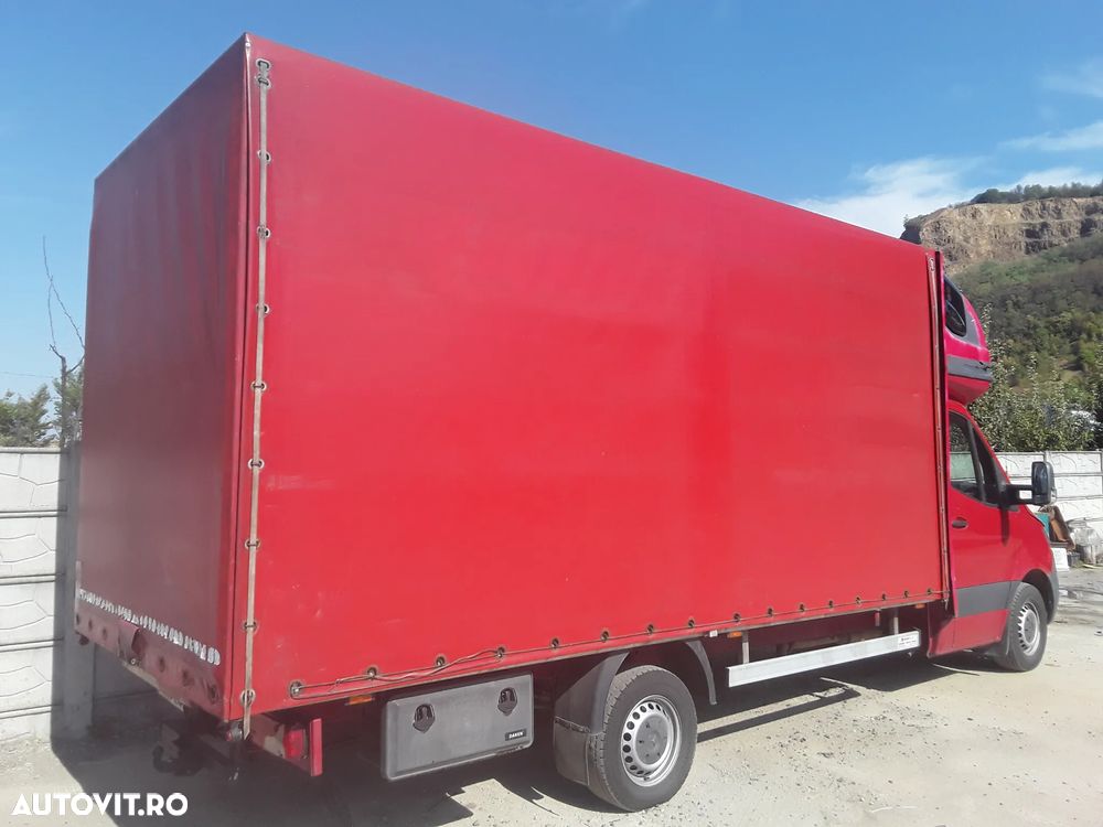 Mercedes-Benz Sprinter - 14