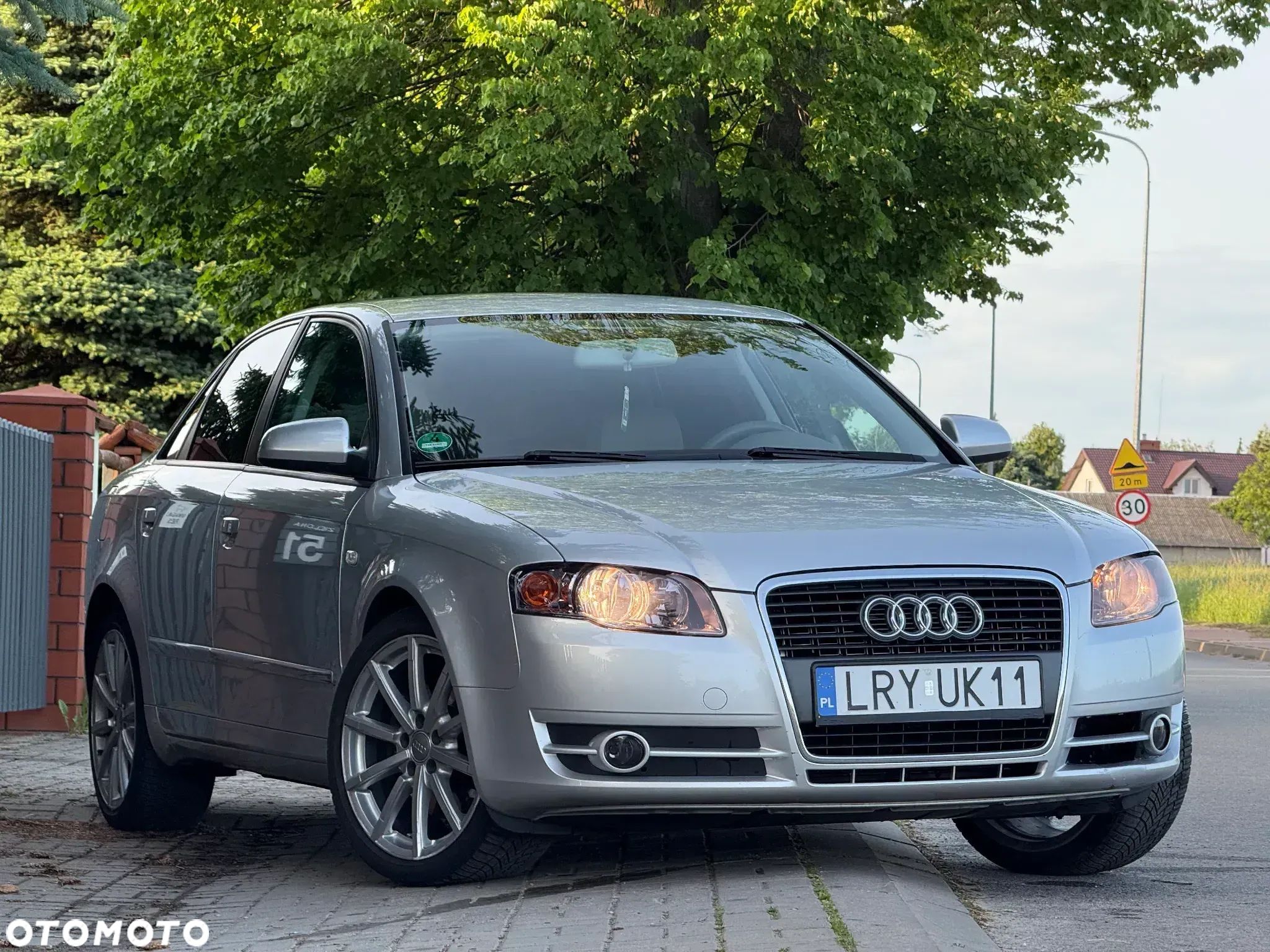 Audi A4 - 1