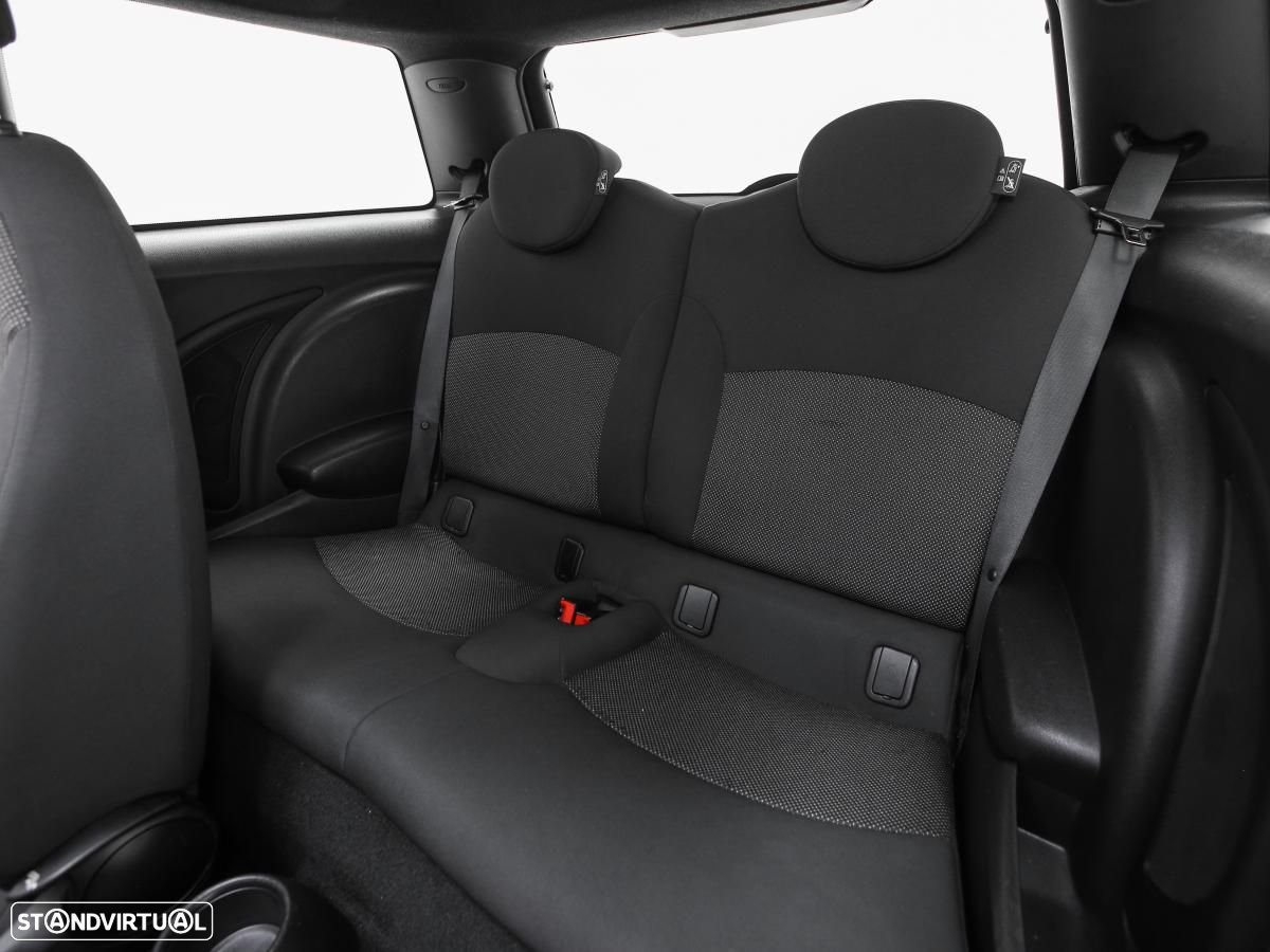 MINI 3 Portas Cooper D - 9