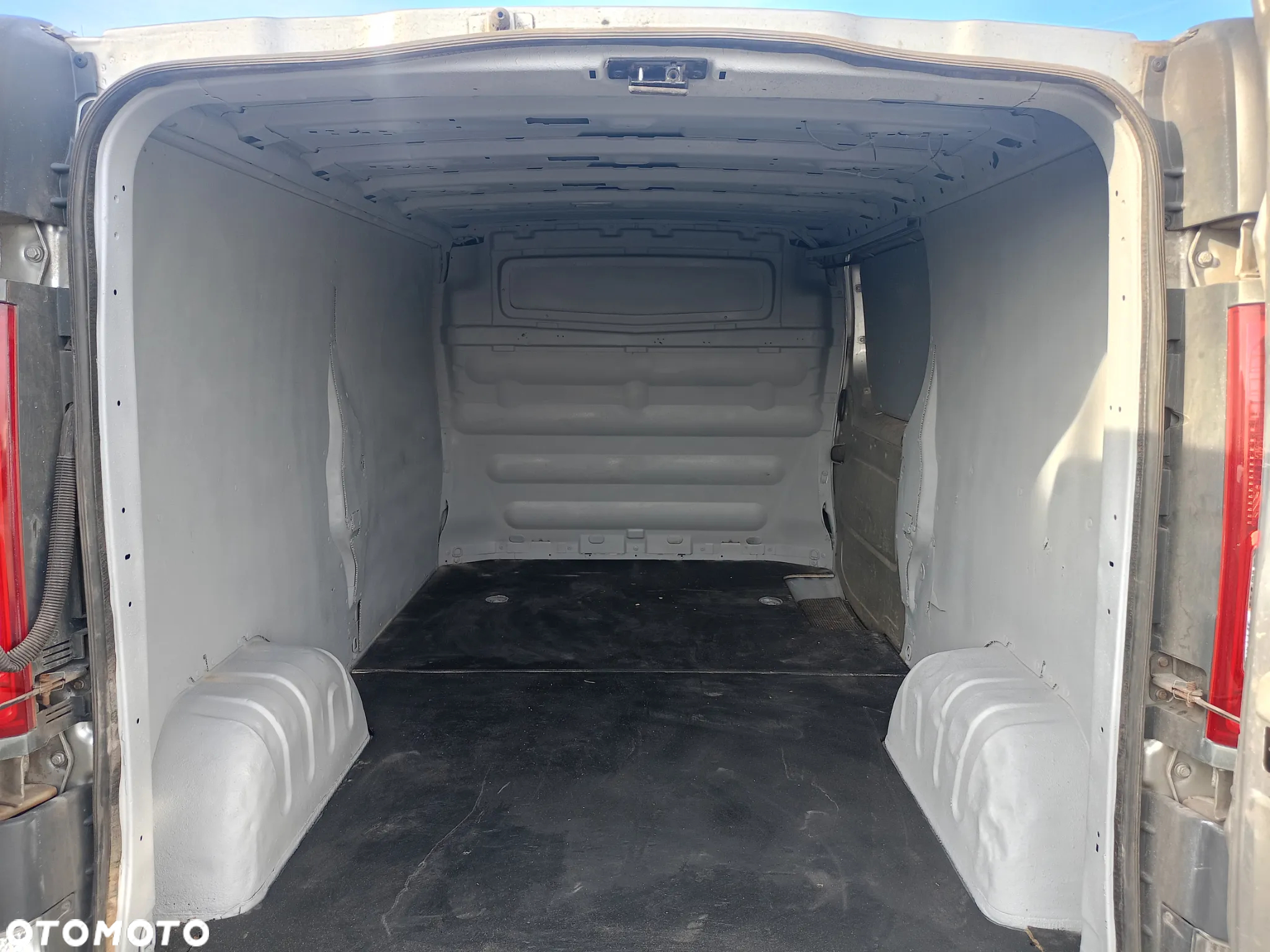 Opel VIVARO - 14