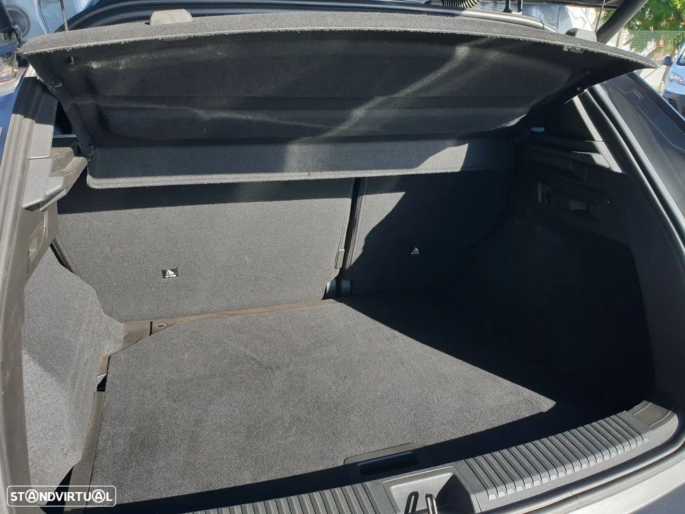 Renault Austral 1.2 E-Tech Iconic Espirit - 8