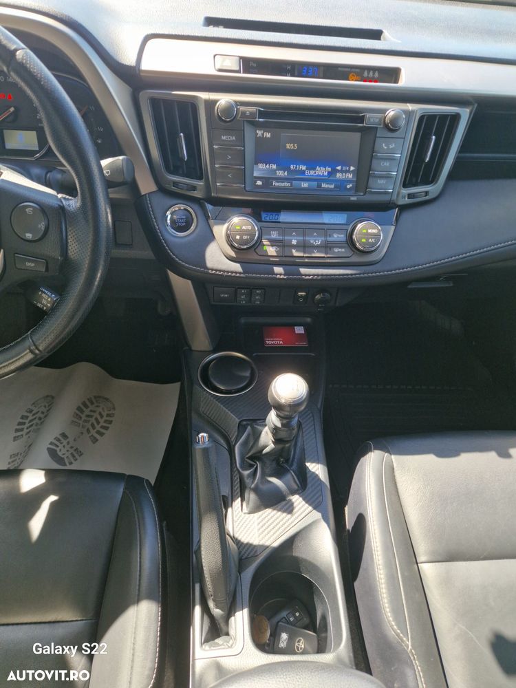 Toyota RAV4 2.0 D-4D 4WD Executive - 16