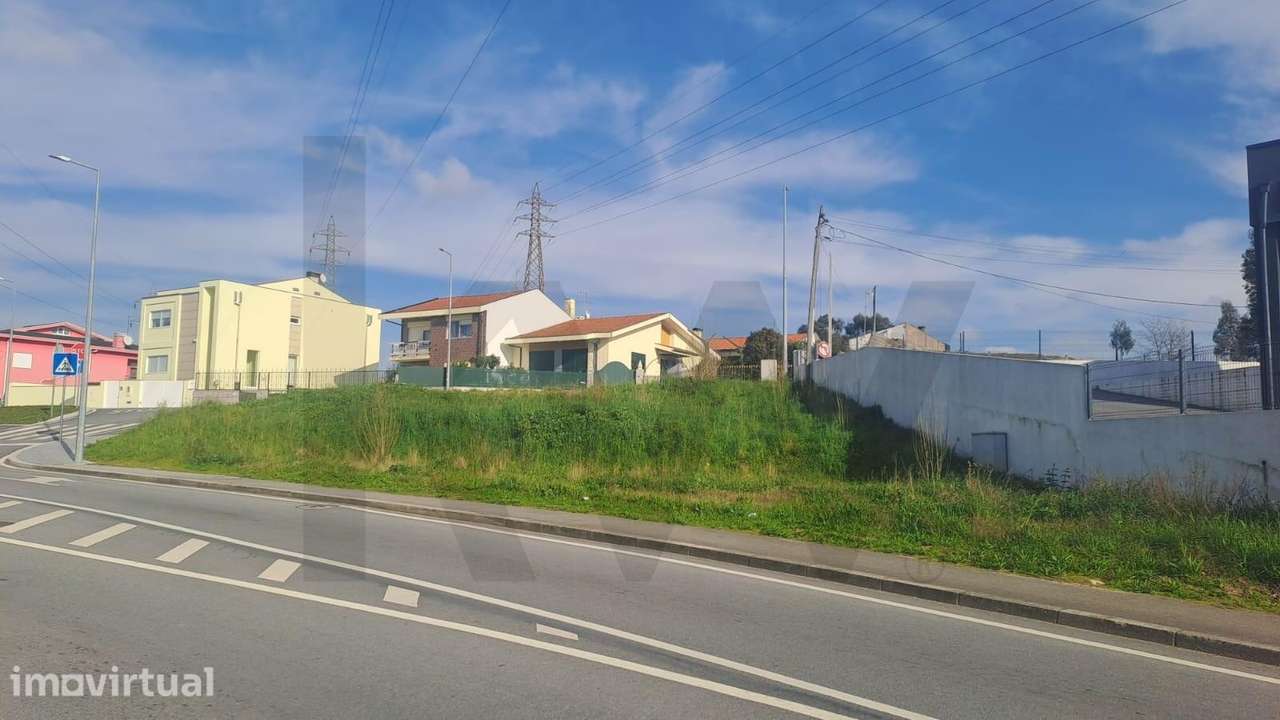 Terreno para construção de prédio - 9 frações - Grande imagem: 3/18