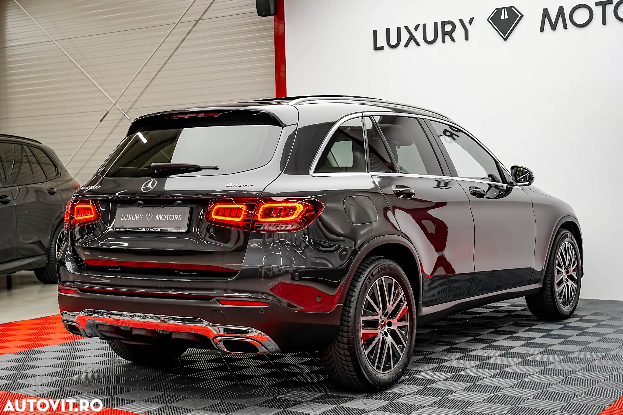 Mercedes-Benz GLC 200 4Matic 9G-TRONIC Exclusive - 13