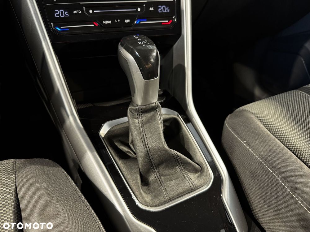 Volkswagen T-Roc - 23