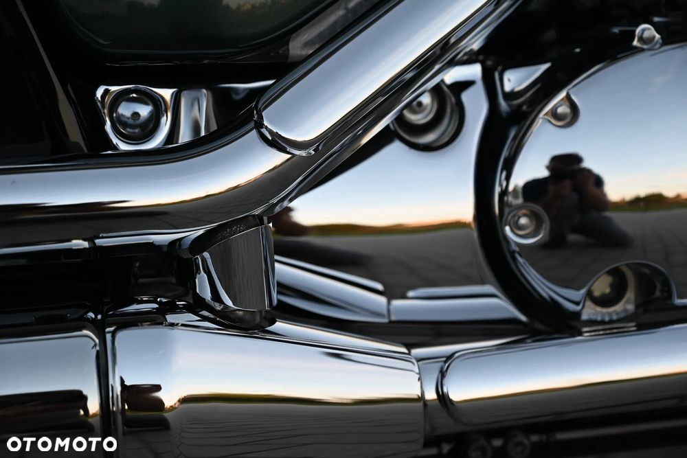 Suzuki Intruder - 29