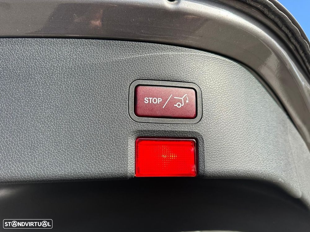 Mercedes-Benz CLA 180 d Shooting Brake AMG Line - 10