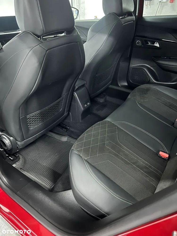 Peugeot 2008 1.2 PureTech GT Pack S&S EAT8 - 8