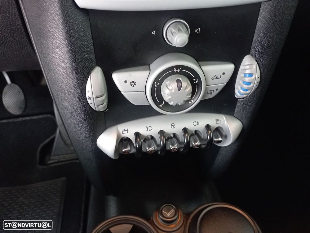 MINI 3 Portas One 1.4 - 12