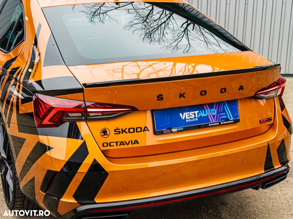 Skoda Octavia 2.0 245 TSI DSG RS - 32