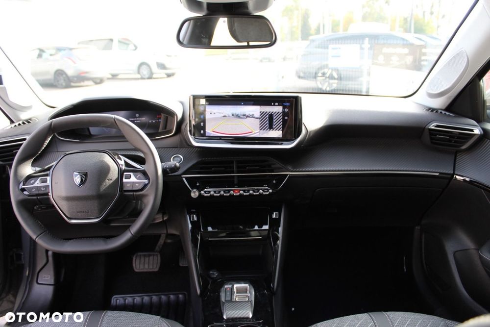 Peugeot 208 - 16