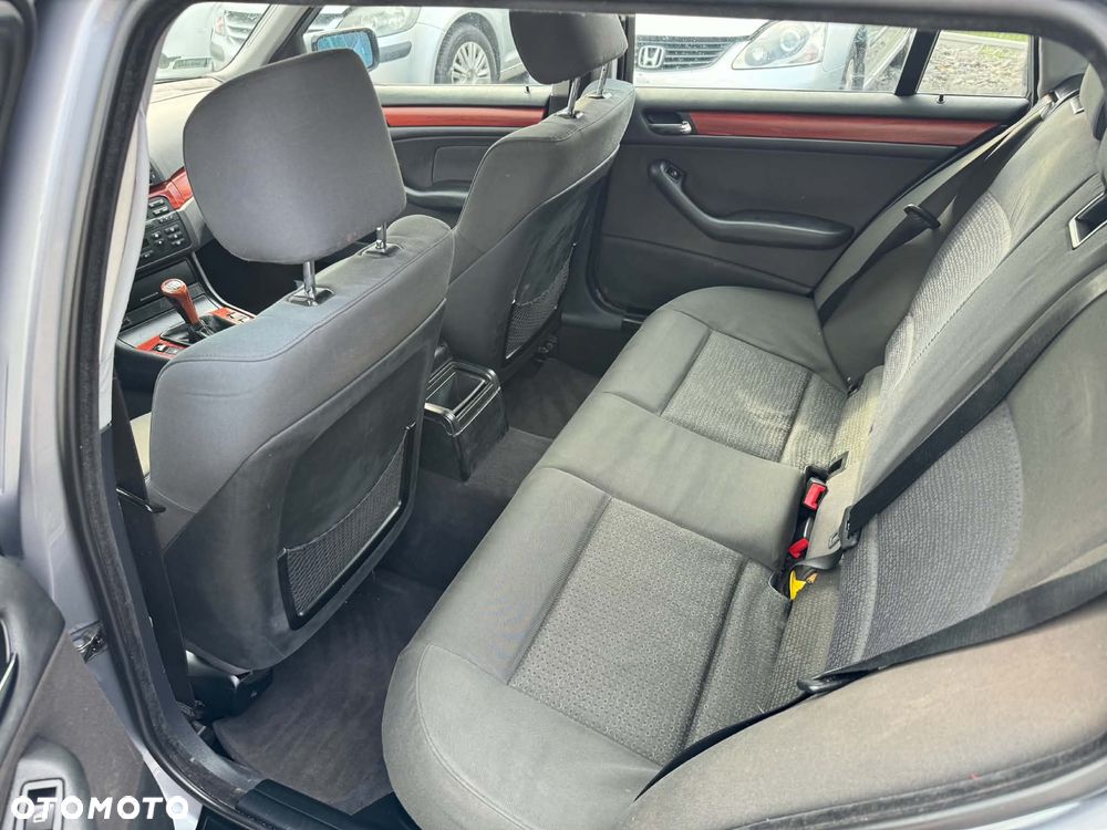 BMW Seria 3 320d - 12