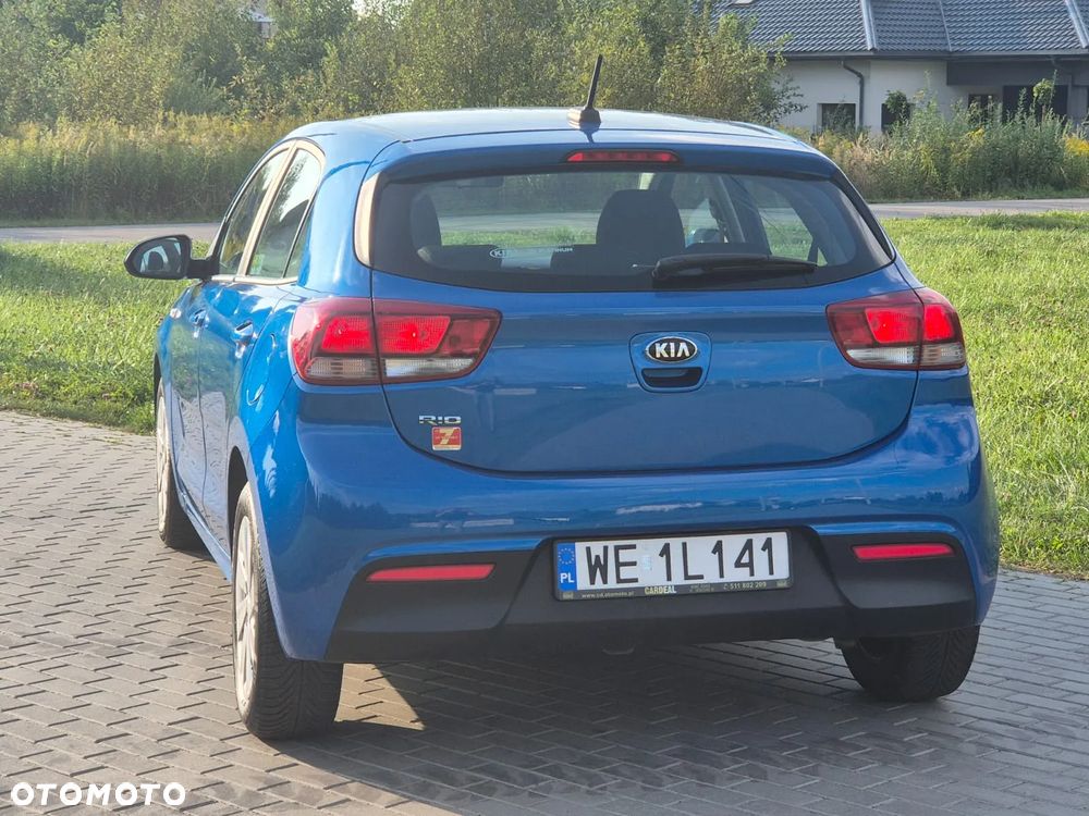 Kia Rio 1.2 M - 17