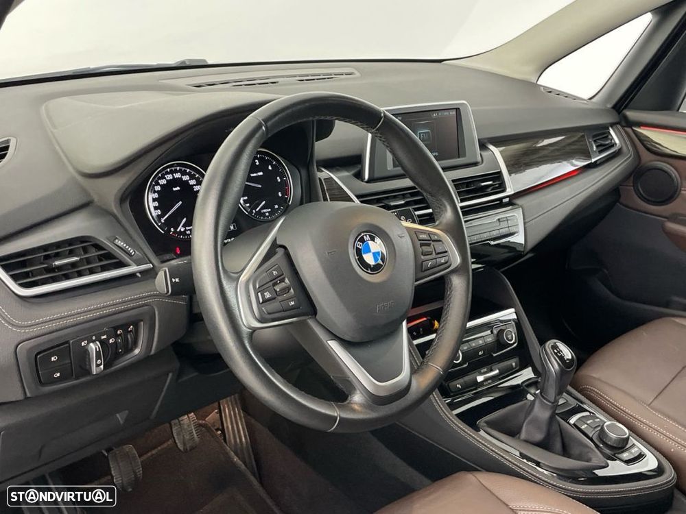 BMW 216 Active Tourer d Line Luxury - 15