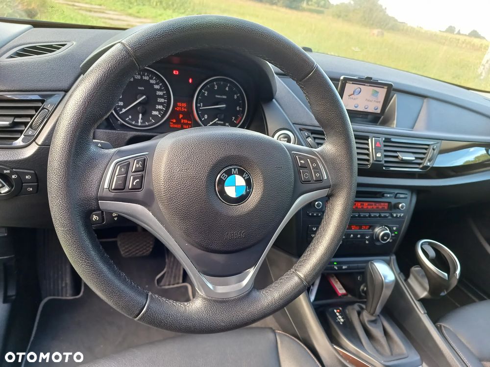 BMW X1 sDrive18i xLine - 13