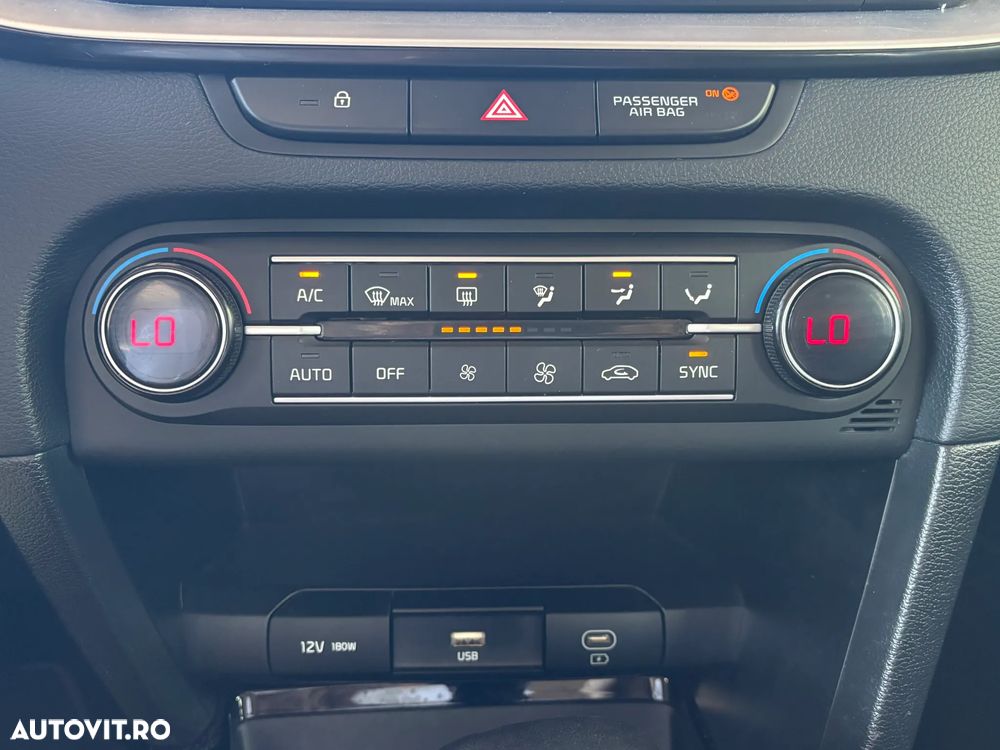 Kia Ceed - 24