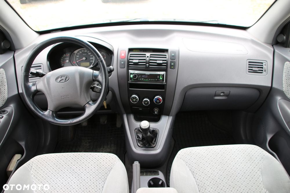 Hyundai Tucson 2.0 Comfort 2WD - 14