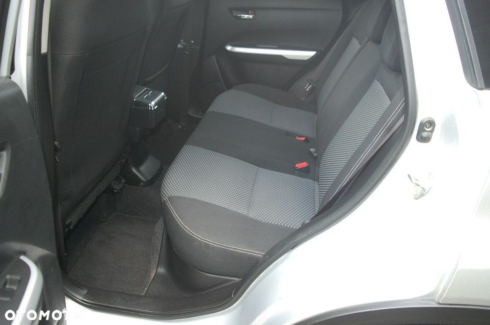 Suzuki Vitara - 23