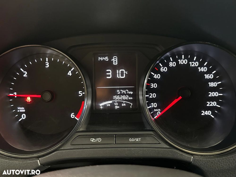 Volkswagen Polo - 11