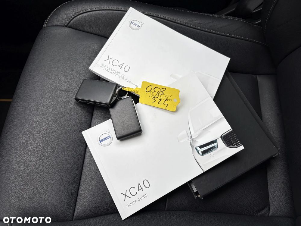 Volvo XC 40 T4 Geartronic Momentum Pro - 35