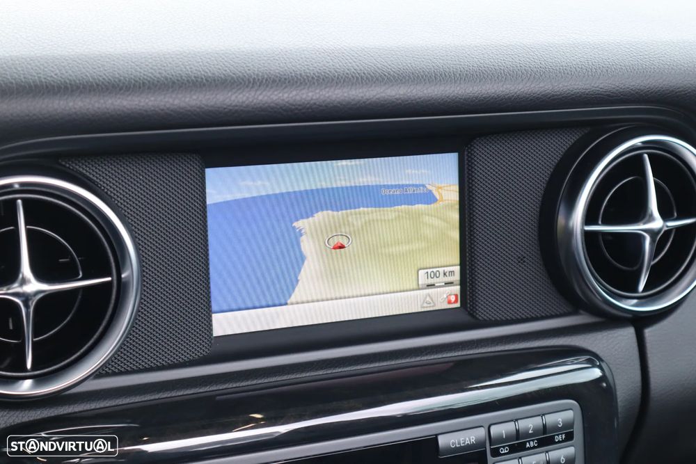 Mercedes-Benz SLK 200 (BlueEFFICIENCY) 7G-TRONIC - 18