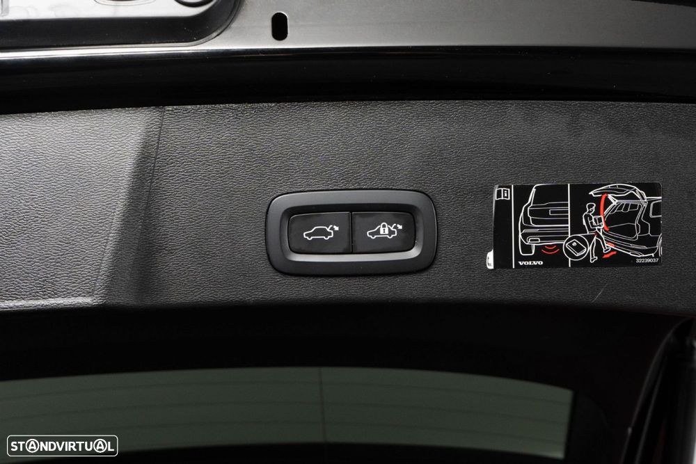 Volvo XC 40 1.5 T4 PHEV Plus Dark - 31