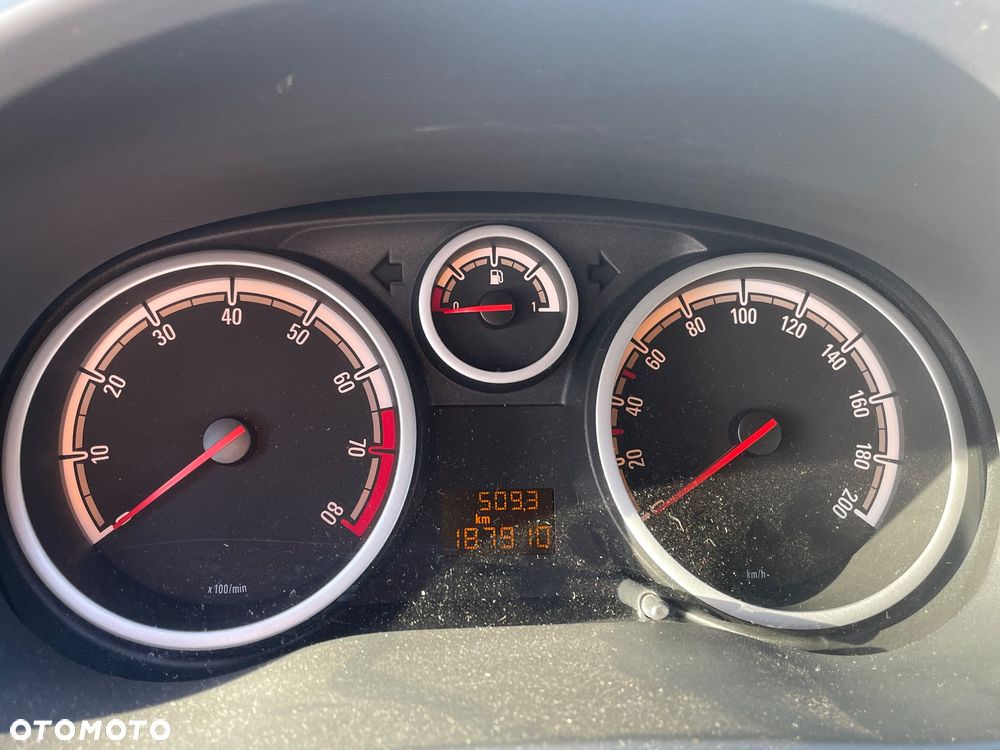 Opel Corsa 1.2 16V - 5