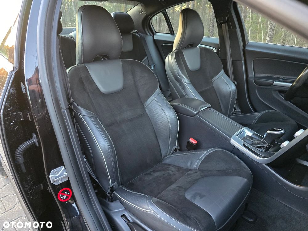 Volvo S60 D3 Geartronic RDesign - 24