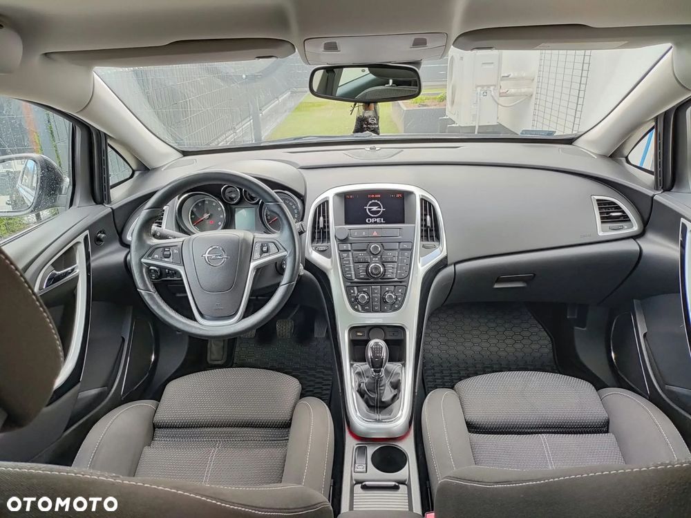 Opel Astra 1.4 T Cosmo - 17