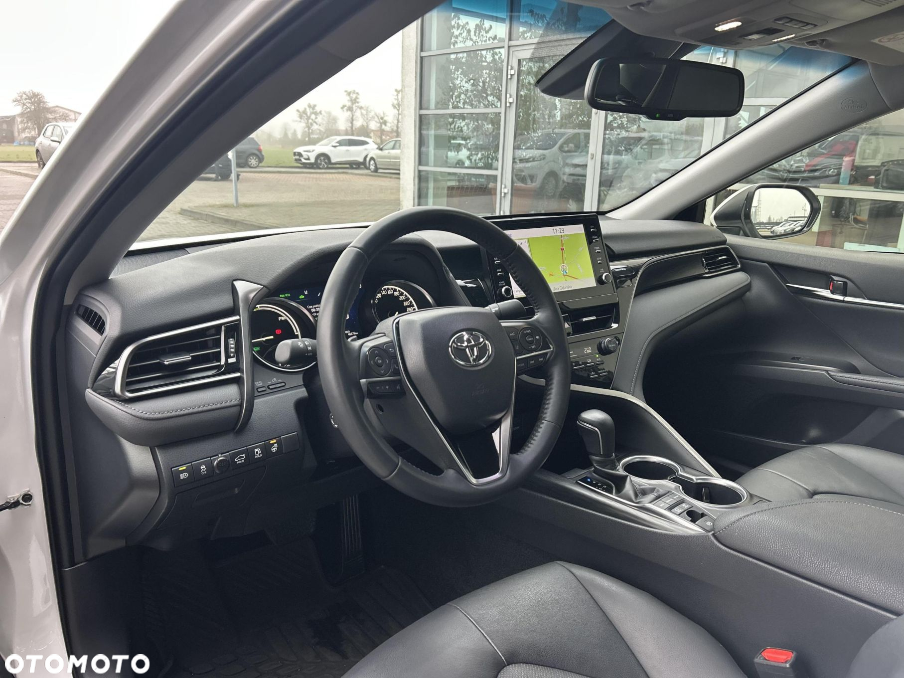 Toyota Camry - 13