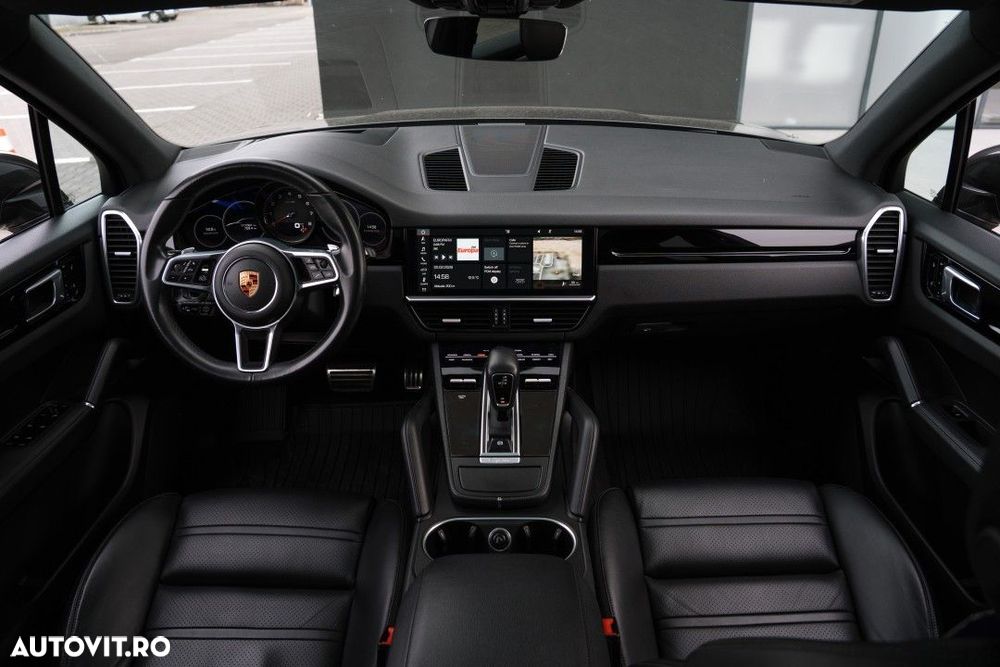 Porsche Cayenne - 16